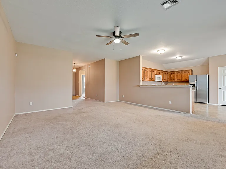 2701 Mockingbird St — Photo 6
