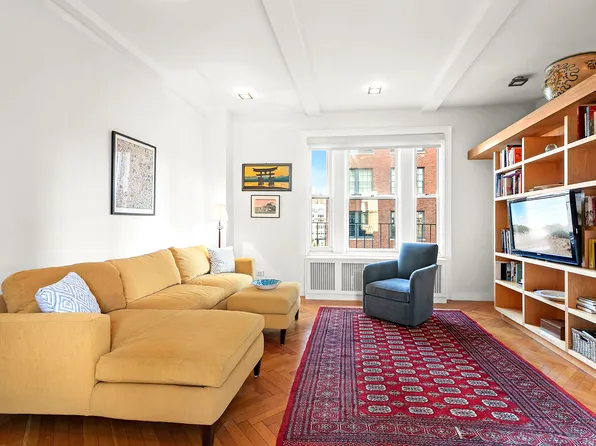 156 East 79th Street image 2 of 11