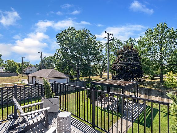 4th image of 785 Forest St #8