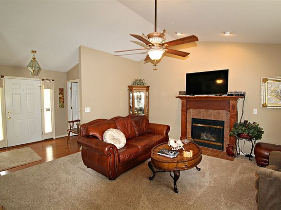 4th image of 4107 Grand Oaks Trl