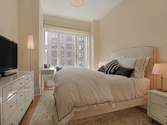 Rented by Sotheby's International Realty | media 39