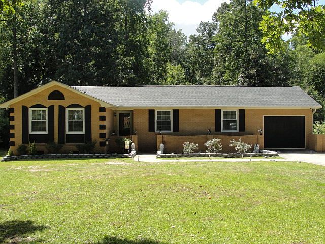 1st image of 130 Cherokee Dr