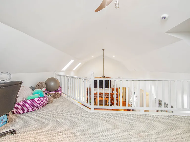 28900 Deercroft Dr — Photo 17