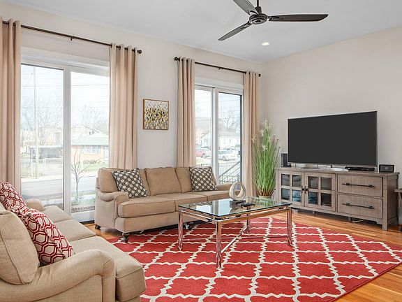 4th image of 1203 Tremont St
