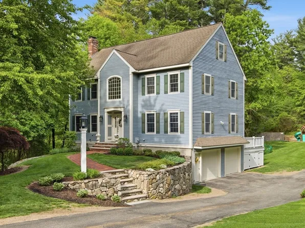 2 Stonecleave Rd, North Reading, MA 01864