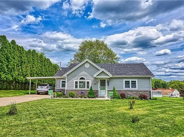 114 Delaware Dr, Butler, PA 16001