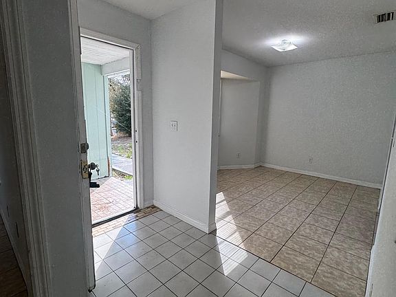 2nd image of 2423 South Ave