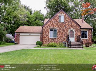 5491 Porter Rd, North Olmsted, OH 44070