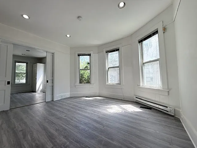 521 Sarah St — Photo 21