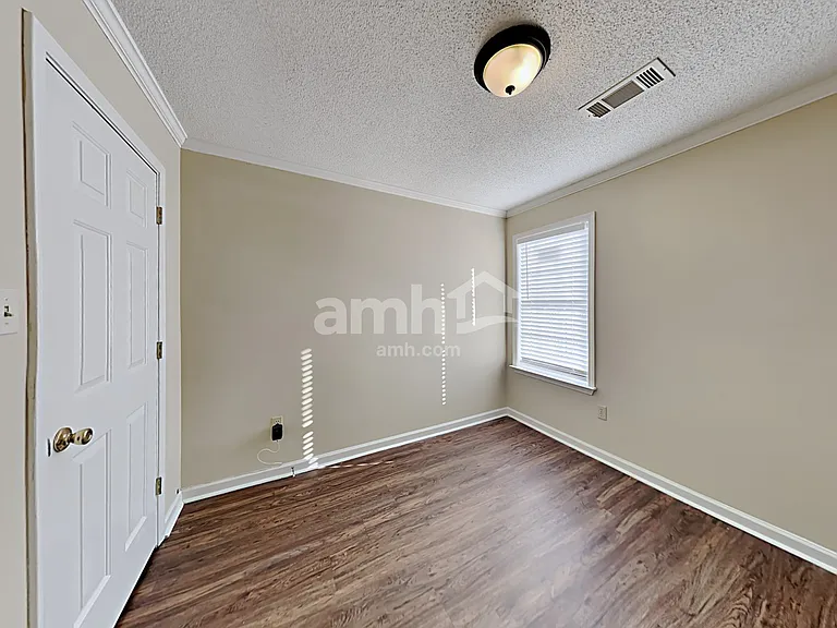 10067 Woodland Grove Dr — Photo 12