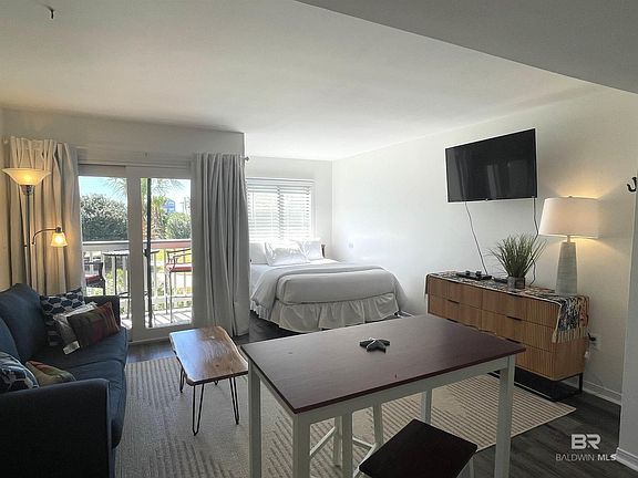 2nd image of 497 Plantation Rd APT 1268