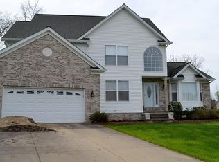 7222 Blackwell Dr, Oakwood Village, OH 44146