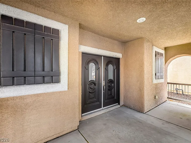 9372 Glendora Valley St — Photo 4