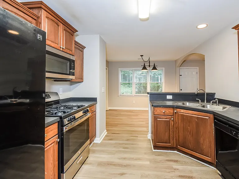38 Wesley Dr — Photo 11