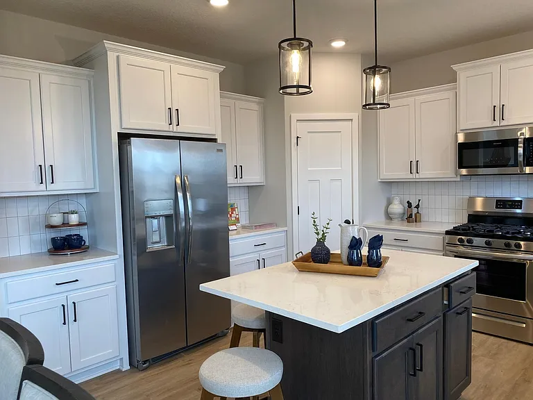 18245 Glacier Way — Photo 2