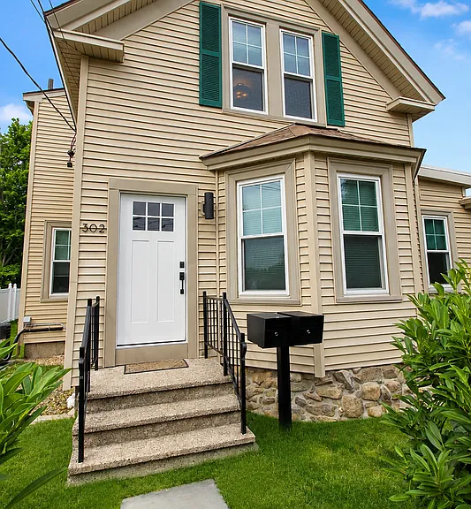 302 Pine St #2 — Photo 32