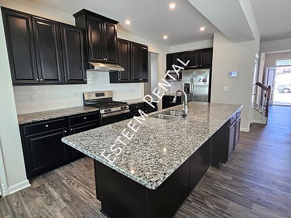5th image of 520 Citrus Petal Rd