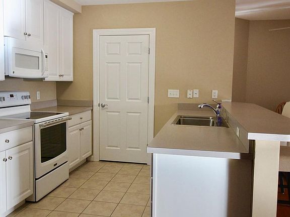 4th image of 6 Woodman Way Unit 220