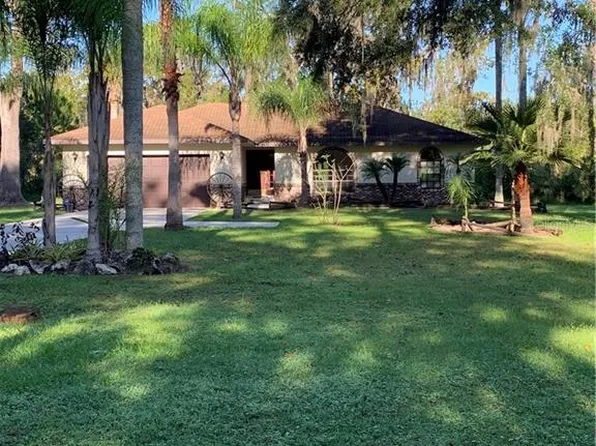 8636 Oakwood Dr, Lakeland, FL 33810