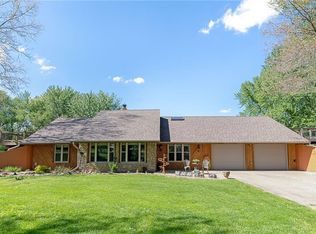 5 Moonbeam Ln, Edgerton, MO 64444