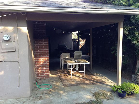 5th image of 2741 W Dartmouth Ave