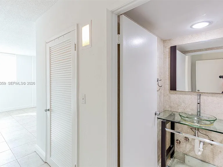 19380 Collins Ave #406 — Photo 14