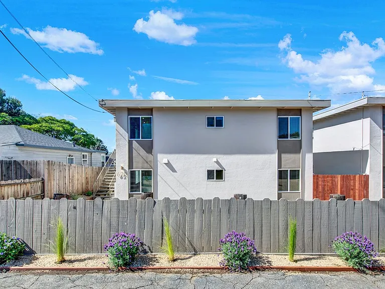 610 Military E — Photo 2