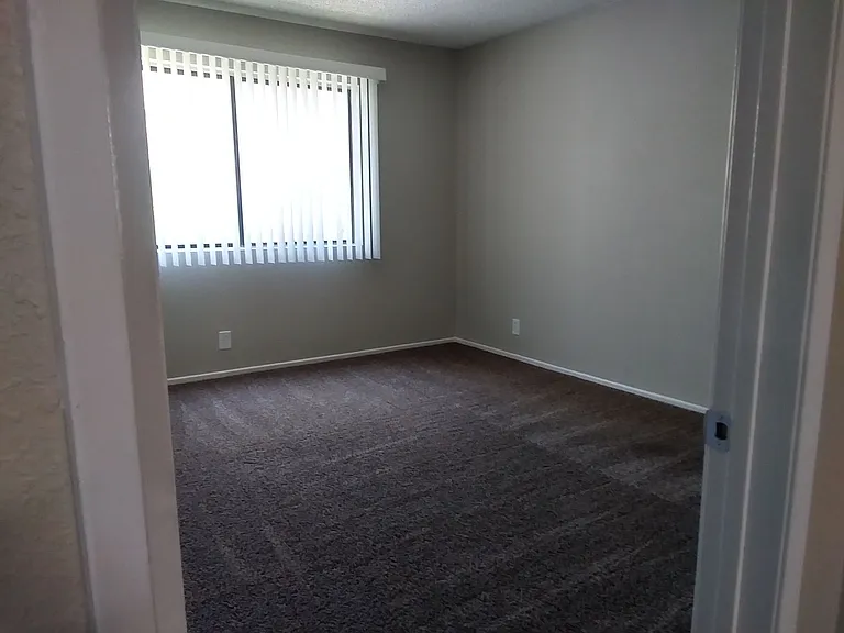 17740 Scherzinger Ln — Photo 22