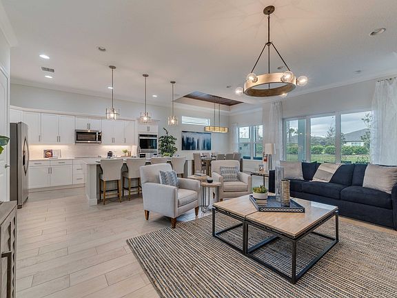 Great Room to Kitchen Lucida Model