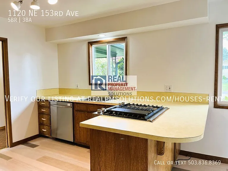 1120 NE 153rd Ave — Photo 14
