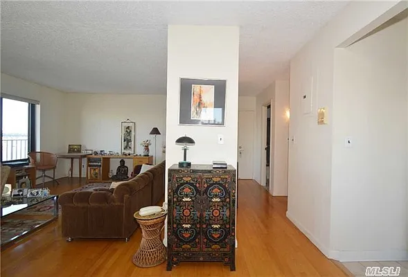 Sold by Laffey Real Estate | media 28