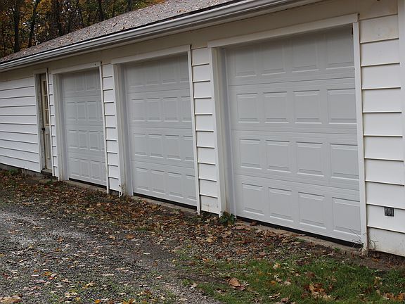 3 car garage and workshop