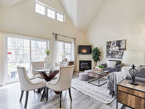 4th image of 7 Gidley Ln #G7