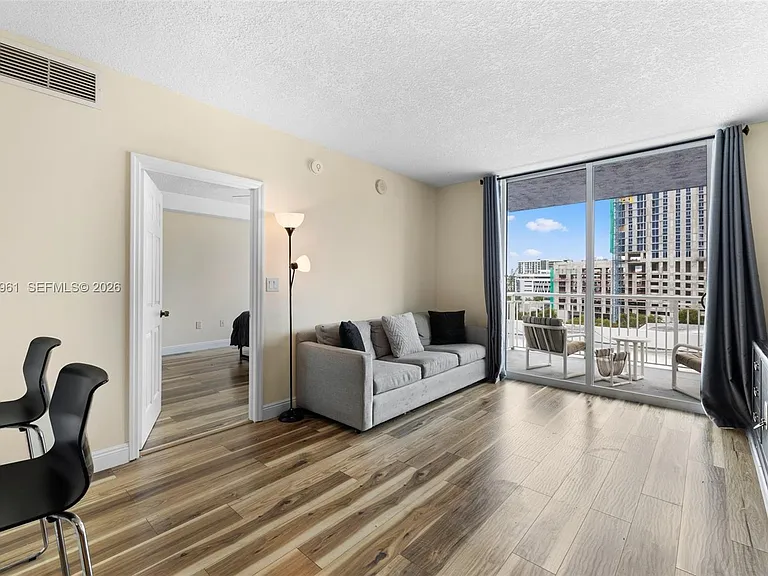 275 NE 18th St #710 — Photo 6