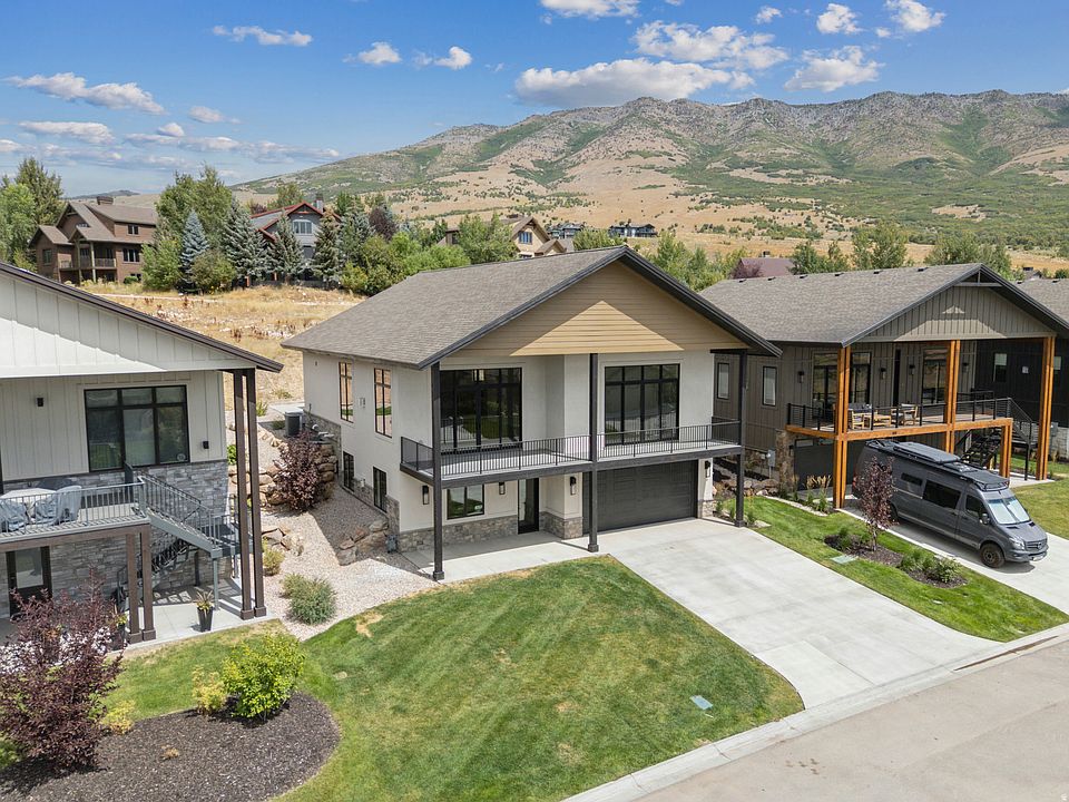 1st image of 5985 E Big Horn Pkwy #137