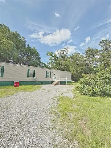 3 bed, 2.0 bath, 1280 sqft, $1,300 — Photo 2