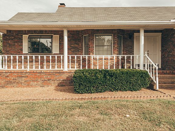 2nd image of 431 Nichols Cir W