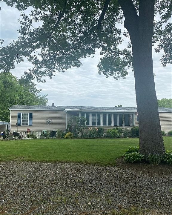 35 Hilltop Rd, Plainville, MA 02762 Zillow