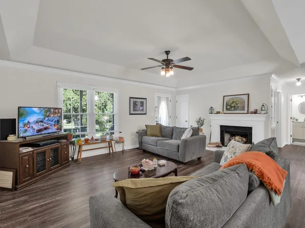 706 Running Deer Dr, Columbia, TN 38401