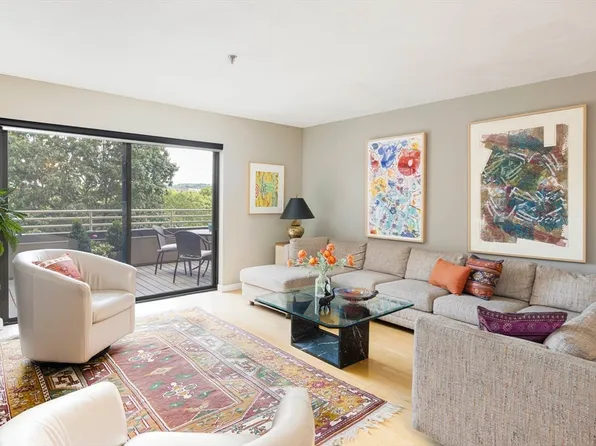 199 Coolidge Ave APT 307, Watertown, MA 02472