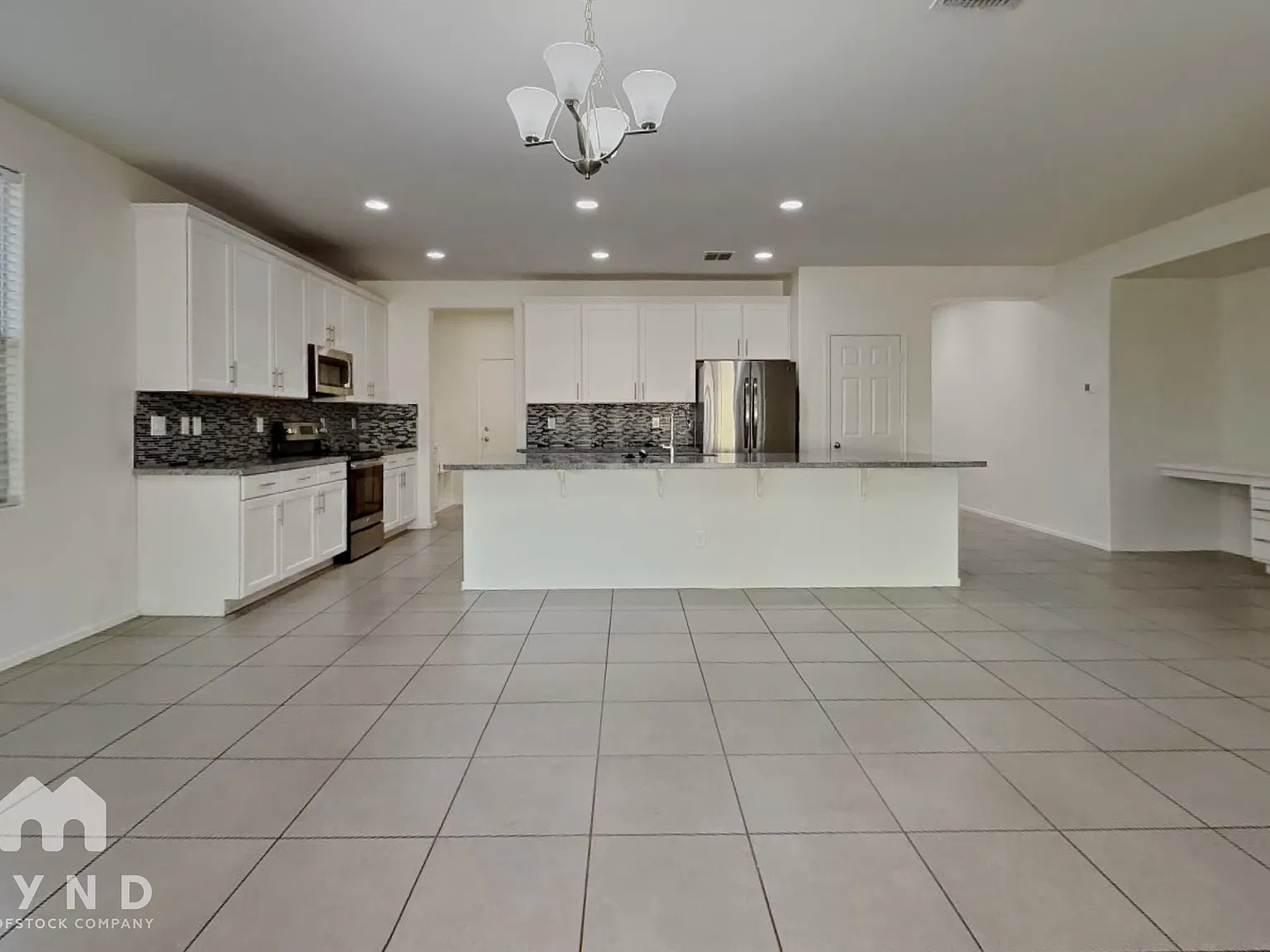 3 bed, 2.0 bath, 1862 sqft, $2,245 — Photo 4