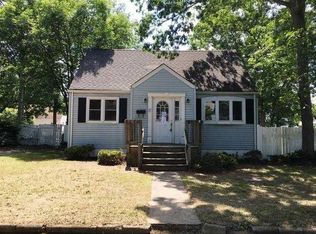 17 Sadowski Dr, Old Bridge, NJ 08857