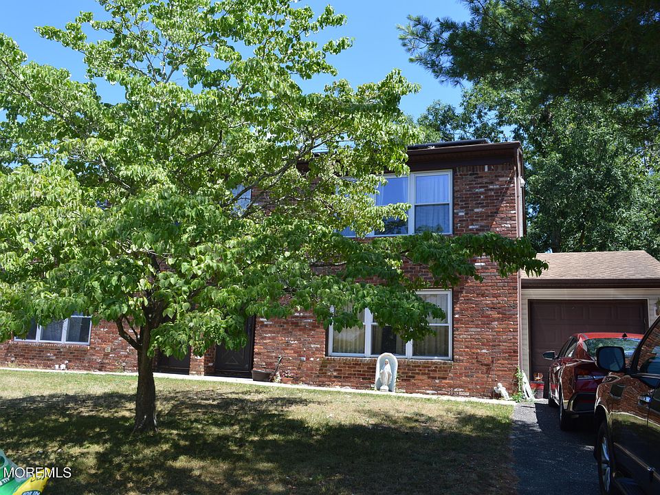 1st image of 30 Ensign Avenue