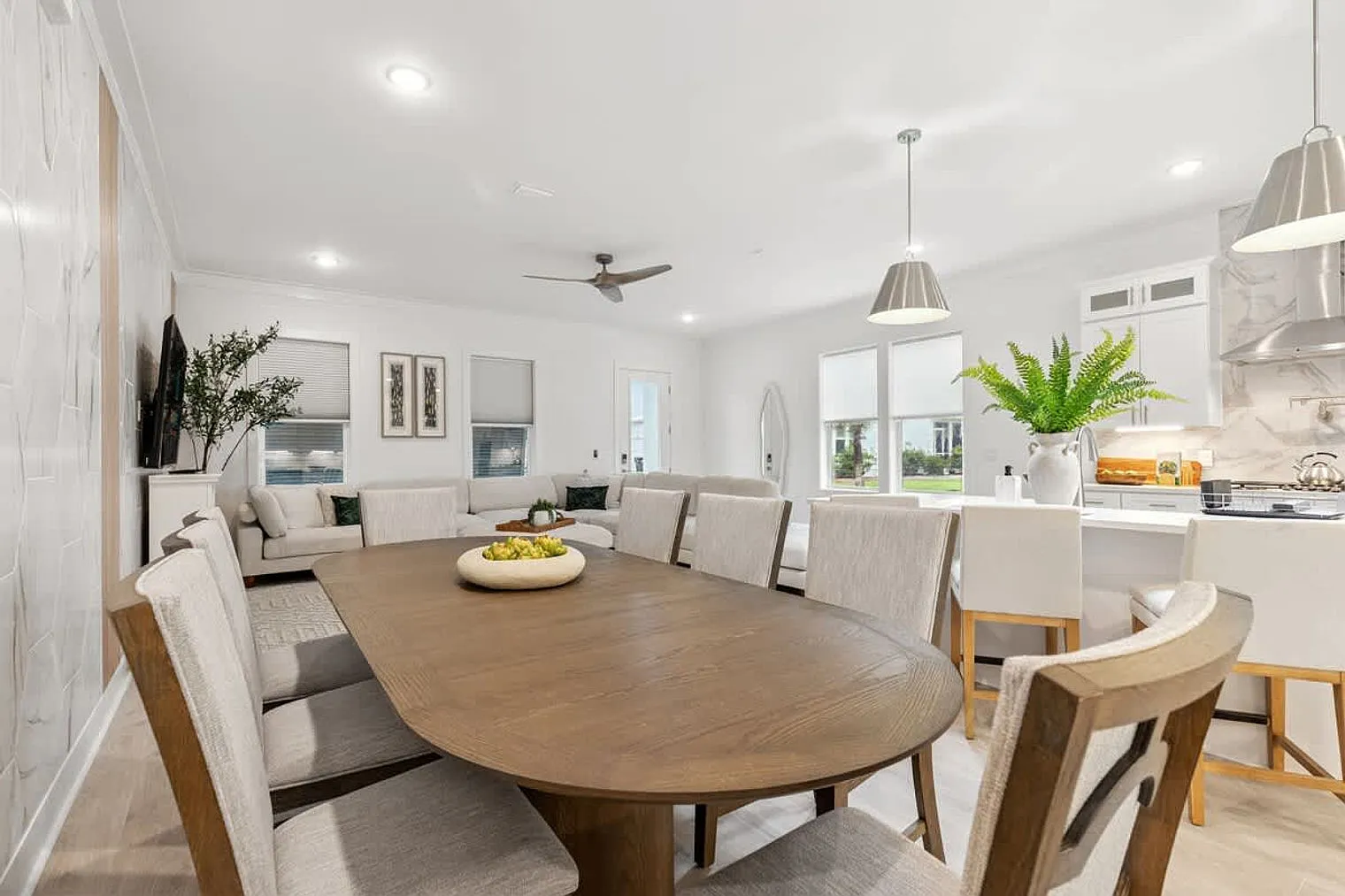4 bed, 3.0 bath, 3013 sqft, $3,603 — Photo 4