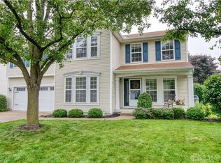 2466 Dewpoint Cir, Fairborn, OH 45324