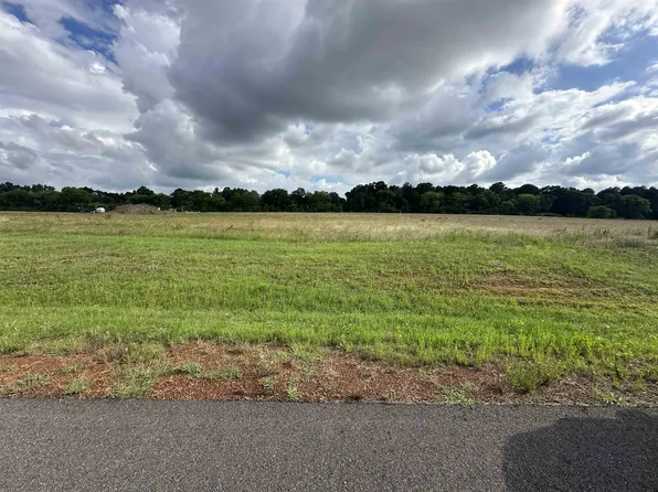 154 Brightside Trl, Kilgore, TX 75662
