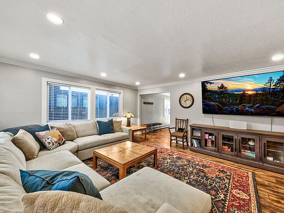 2nd image of 4052 Azure Ave