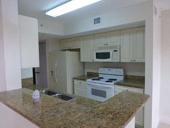 2nd image of 20930 SW 87th Ave APT 203
