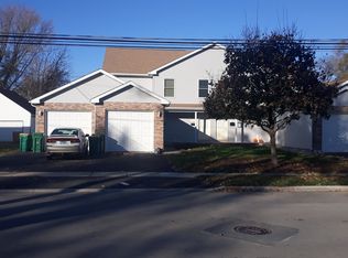 247 N Cross St #247, Sycamore, IL 60178