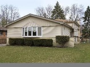 215 N Wille St, Mount Prospect, IL 60056
